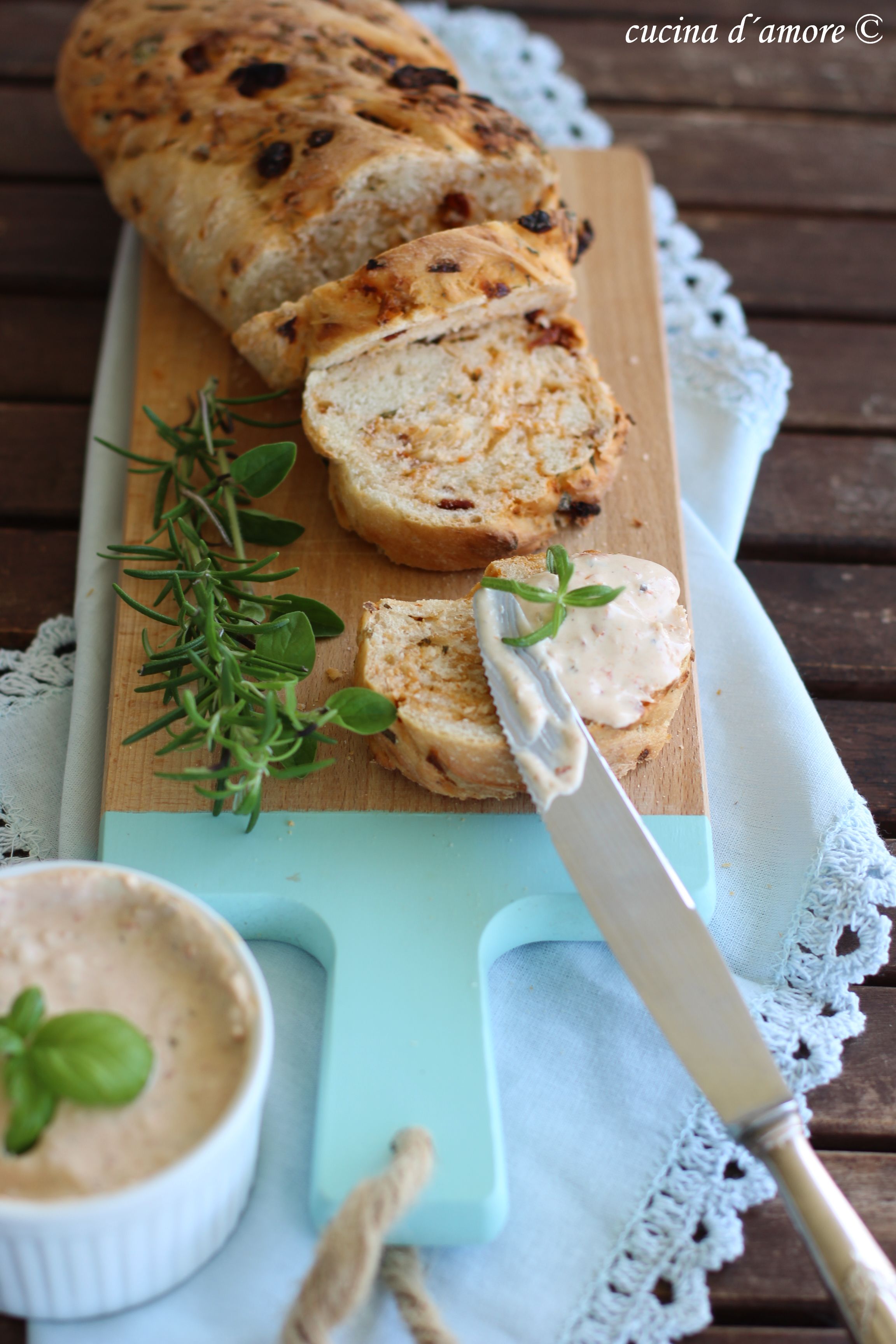 Wir eröffnen die Grillsaison mit Kräuter Ciabatta; Ciabatta con erbe ...