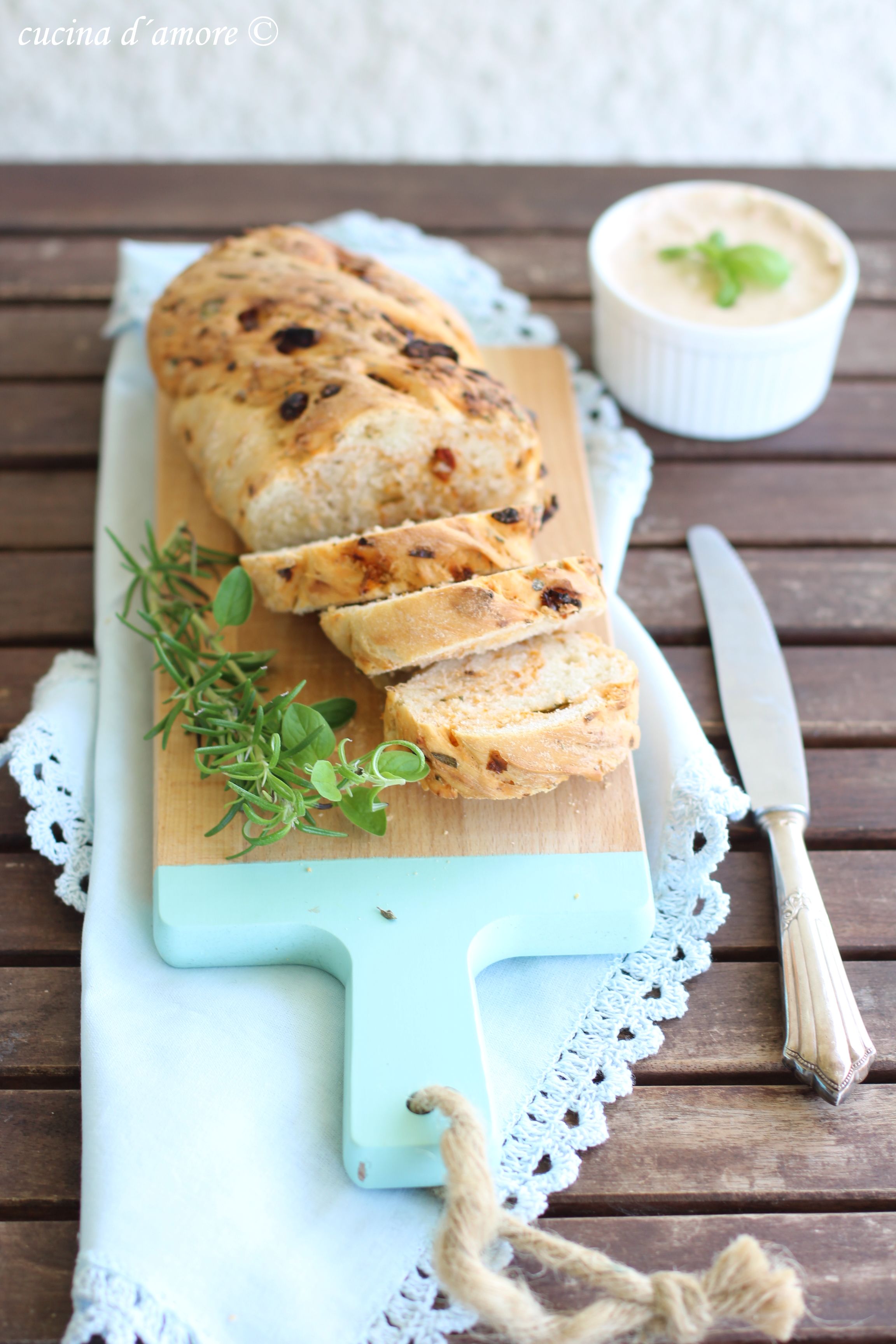 Wir eröffnen die Grillsaison mit Kräuter Ciabatta; Ciabatta con erbe ...