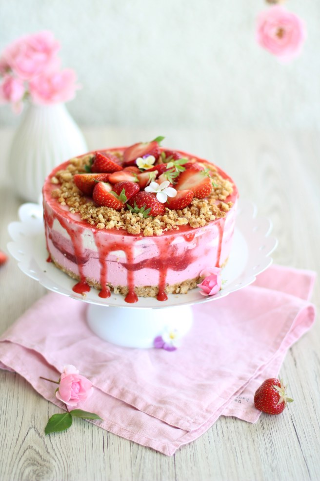 Erdbeer Cheesecake mit Cantuccini Boden