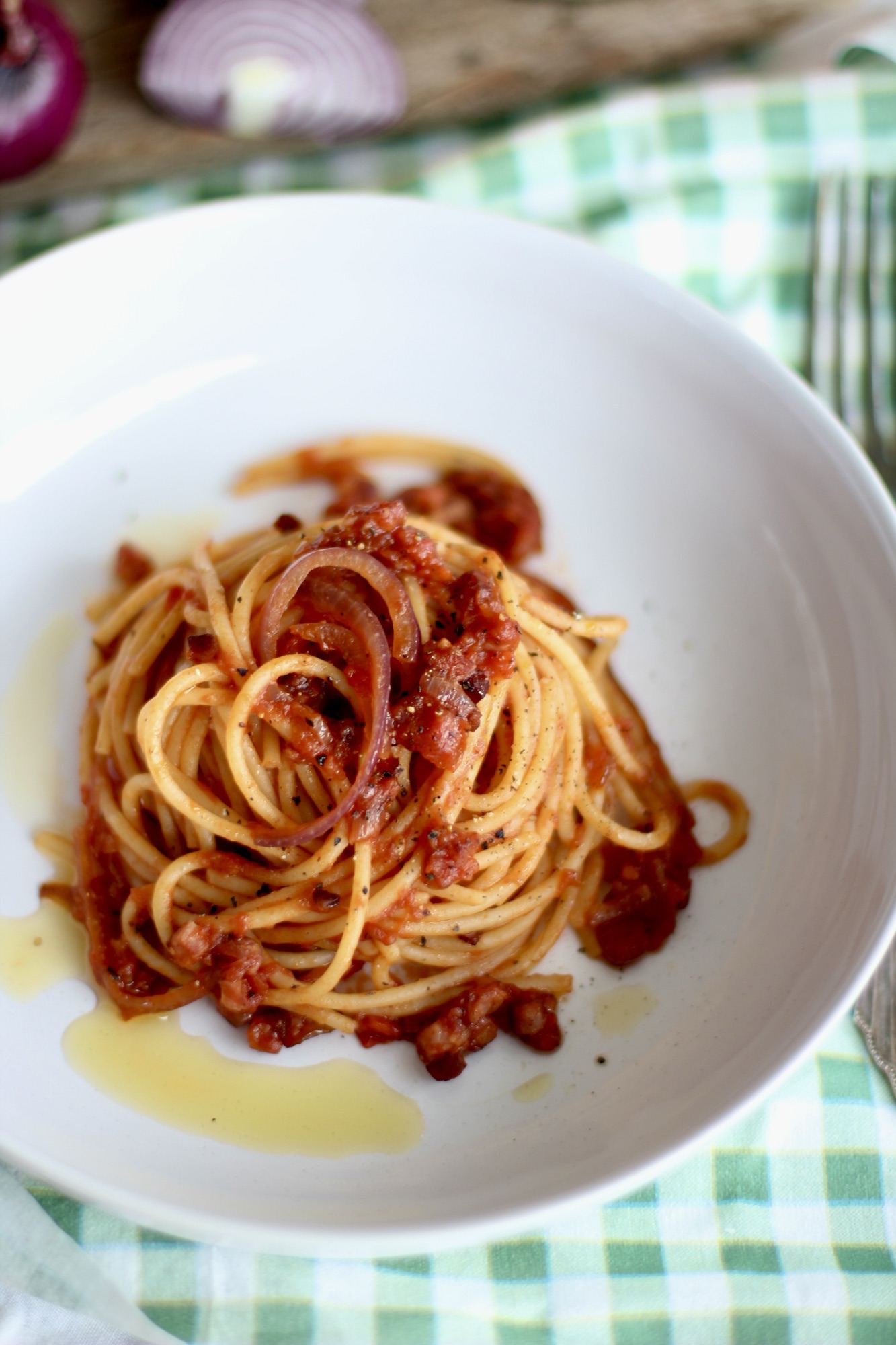 Spaghetti Mit Speck Und Zwiebeln Italienisch